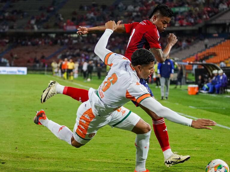 El Atanasio se viste de ilusión: Medellín y Envigado buscan el primer tiquete a la final de la Copa Colombia 2025
